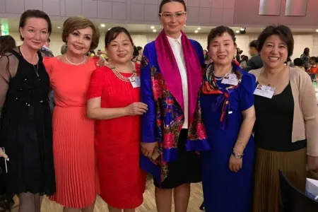 Qənirə Paşayeva Vyetnamın QHT, KİV, təşkilat rəhbərləri ilə - GÖRÜŞDÜ