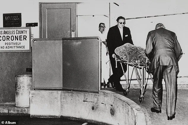Şok açıqlama: - "Atam morqda Monronun lüt şəkillərini çəkib" - FOTO
