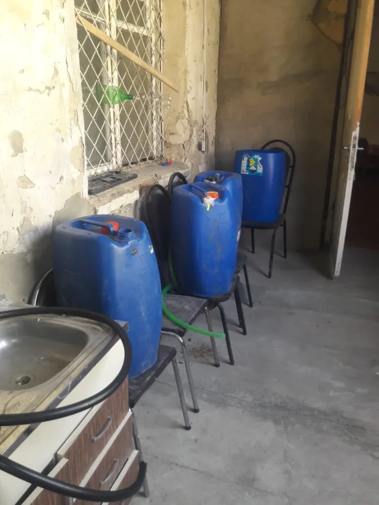 Gəncədə saxta alkoqollu içki istehsal edən müəssisə ifşa olundu- - RƏSMİ