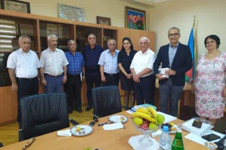 İrəvan xanları nəslinin nümayəndəsi Bakıda- - FOTO