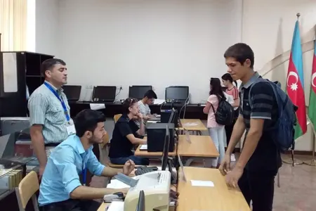 Atası təhsil almasına qarşı çıxdı, - o isə evi tərk etdi