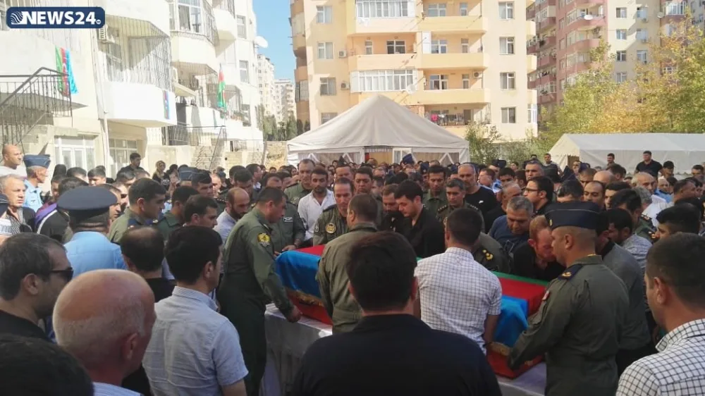 Polkovnik-leytenant Rəşad Atakişiyevin cənazəsi II Fəxri Xiyabana - YOLA SALINDI - FOTO - VİDEO - YENİLƏNİB - 3