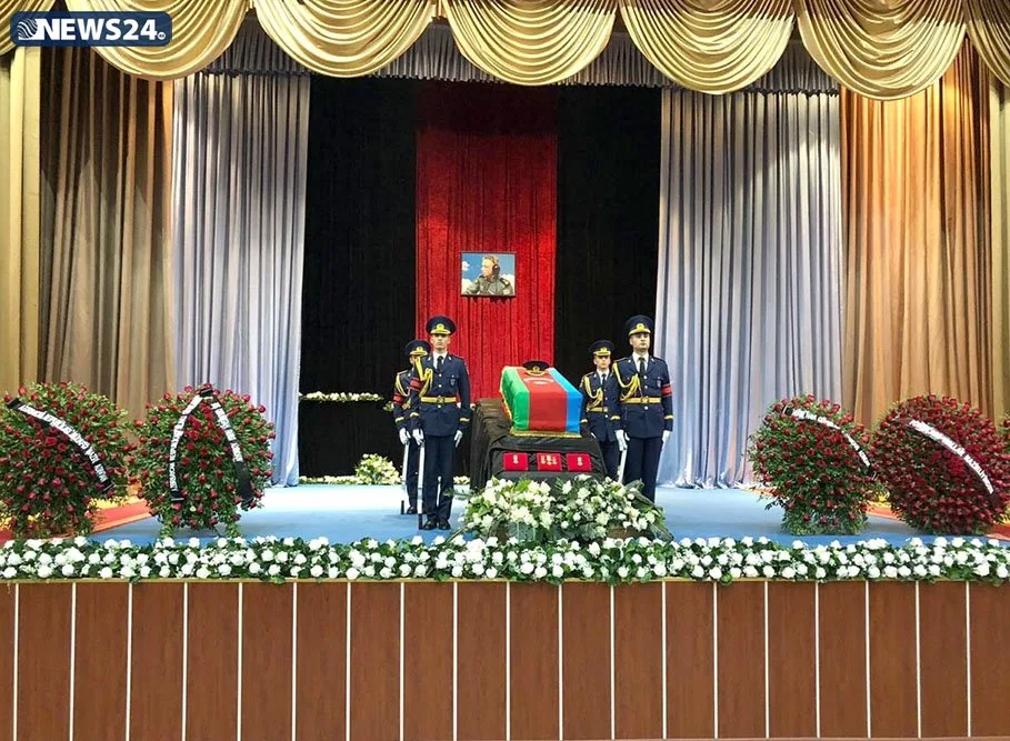 Polkovnik-leytenant Rəşad Atakişiyevin cənazəsi II Fəxri Xiyabana - YOLA SALINDI - FOTO - VİDEO - YENİLƏNİB - 3