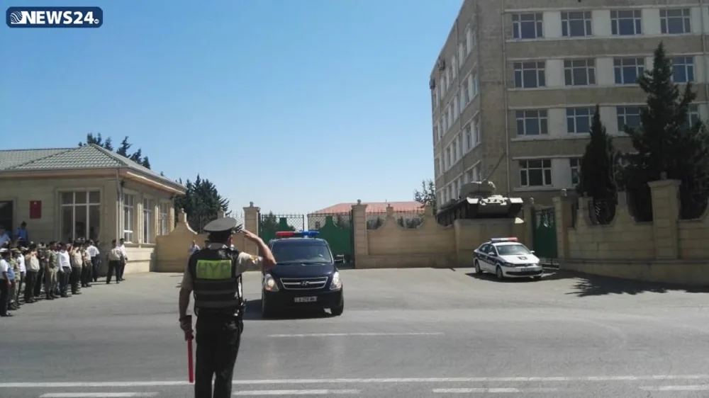 Polkovnik-leytenant Rəşad Atakişiyevin cənazəsi II Fəxri Xiyabana - YOLA SALINDI - FOTO - VİDEO - YENİLƏNİB - 3