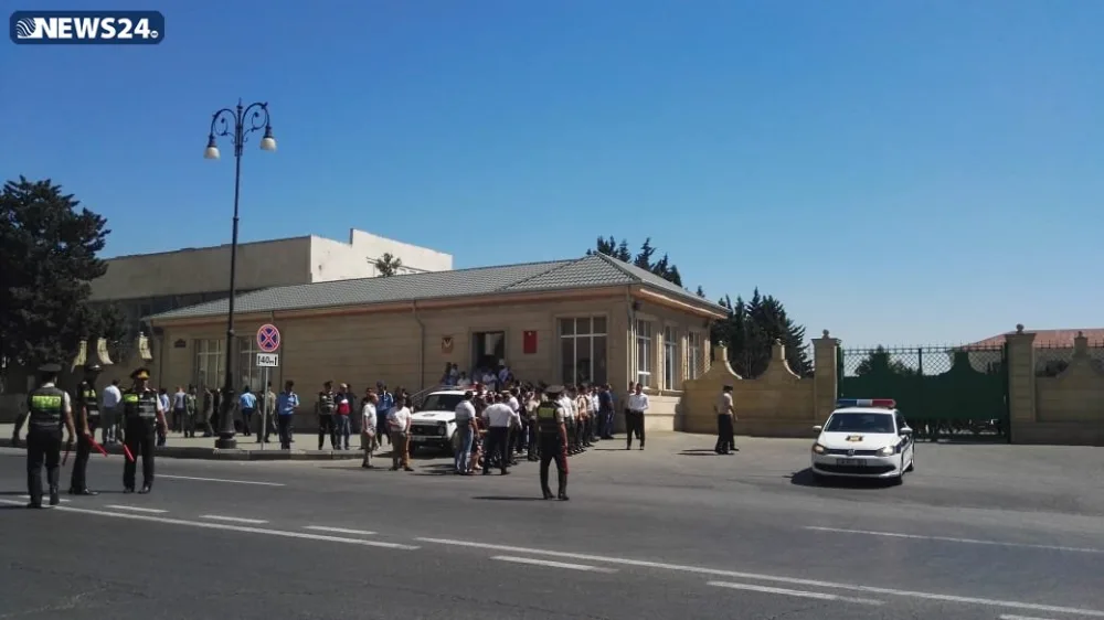 Polkovnik-leytenant Rəşad Atakişiyevin cənazəsi II Fəxri Xiyabana - YOLA SALINDI - FOTO - VİDEO - YENİLƏNİB - 3
