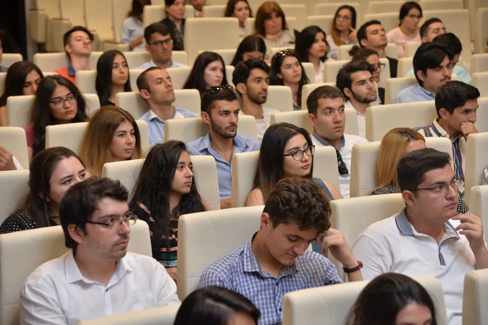 Macarıstan, Çin və Latviyada təhsil almaq üçün seçilmiş tələbələrlə - GÖRÜŞ KEÇİRİLDİ