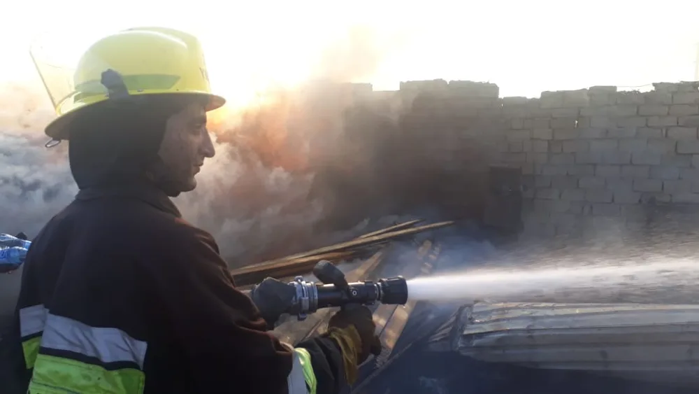 Taxta bazarında yanğın - SÖNDÜRÜLDÜ - FOTOLAR - VİDEO - YENİLƏNİB - 3