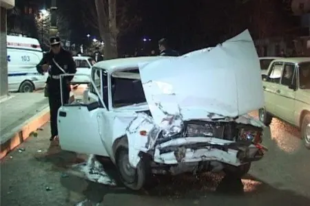 Toydan qayıdırdılar, avtomobilləri aşdı