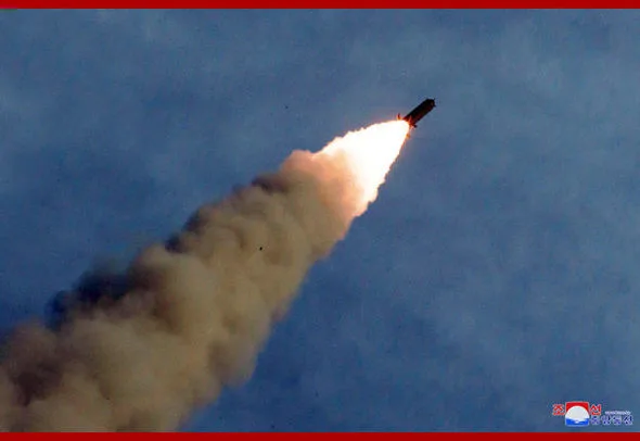 Şimali Koreya yeni nəhəng raketi sınadı