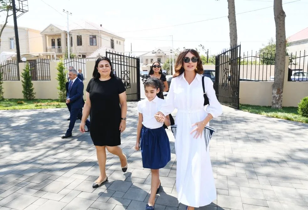 Mehriban Əliyeva körpələr evində - -FOTOLAR