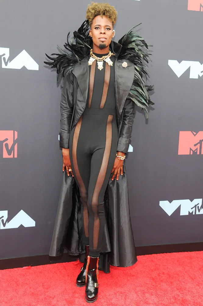 "MTV 2019" mükafatlandırmasında - ULDUZLARIN QƏRİBƏLİKLƏRİ - FOTO