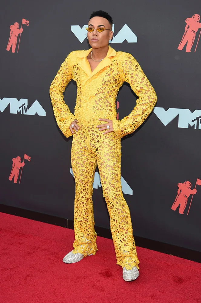 "MTV 2019" mükafatlandırmasında - ULDUZLARIN QƏRİBƏLİKLƏRİ - FOTO