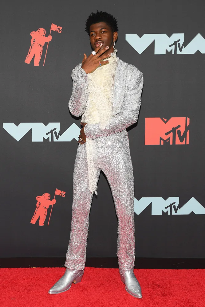 "MTV 2019" mükafatlandırmasında - ULDUZLARIN QƏRİBƏLİKLƏRİ - FOTO