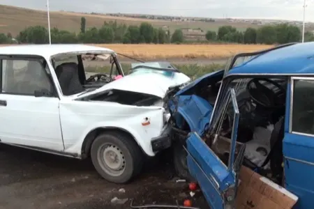Lökbatanda iki maşın TOQQUŞDU - Ölən və yaralılar var