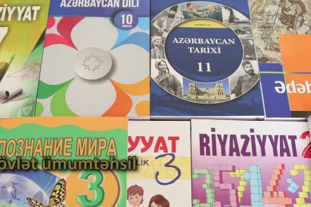 Dərsliklər məktəblərə çatdırıldı- - VALİDEYNLƏRİN NƏZƏRİNƏ