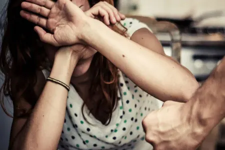 Qızına elçi gəldi, - ƏSƏBİNDƏN ARVADINI XƏSTƏXANALIQ ETDİ