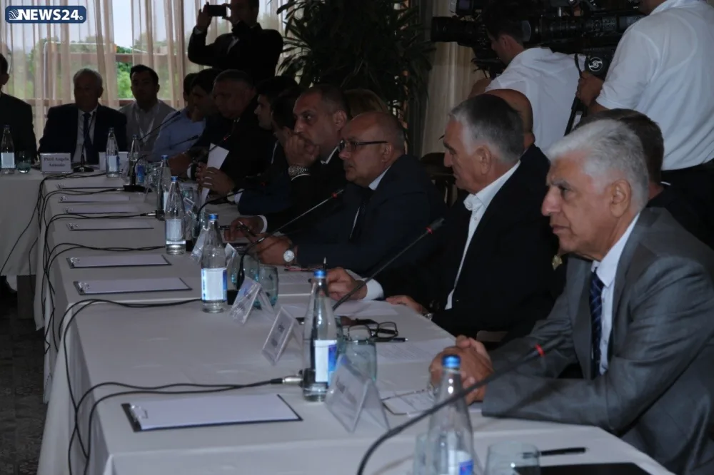 "Azərbaycanda 18 min hektar üzüm bağları salınacaq" - DƏYİRMİ MASA - VİDEO