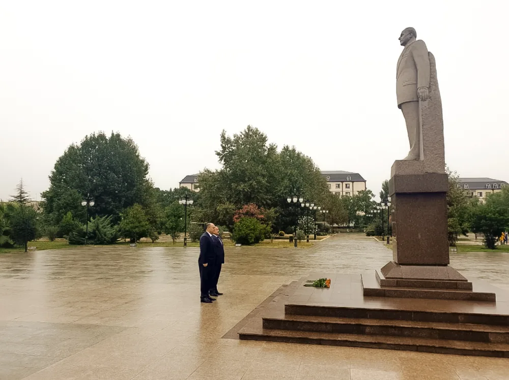 Səfər Mehdiyev cənub bölgəsində vətəndaşlarla görüşdü