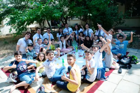 “Məktəblinin dostu” layihəsi çərçivəsində keçirilən “Yay məktəbi” başa çatdı