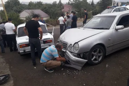 Dörd avtomobilin toqquşması qaz xəttini - SIRADAN ÇIXARDI