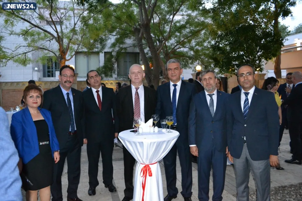 Bakıda Türkiyənin Zəfər bayramı münasibətilə rəsmi qəbul - KEÇİRİLİR