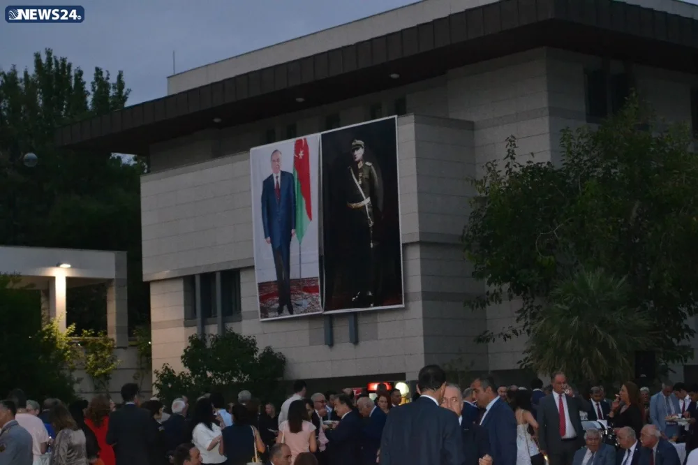 Bakıda Türkiyənin Zəfər bayramı münasibətilə rəsmi qəbul - KEÇİRİLİR
