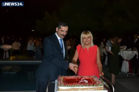 Türkiyənin Zəfər bayramı münasibətilə - səfir həyat yoldaşı ilə birgə tort kəsdi -FOTOLAR