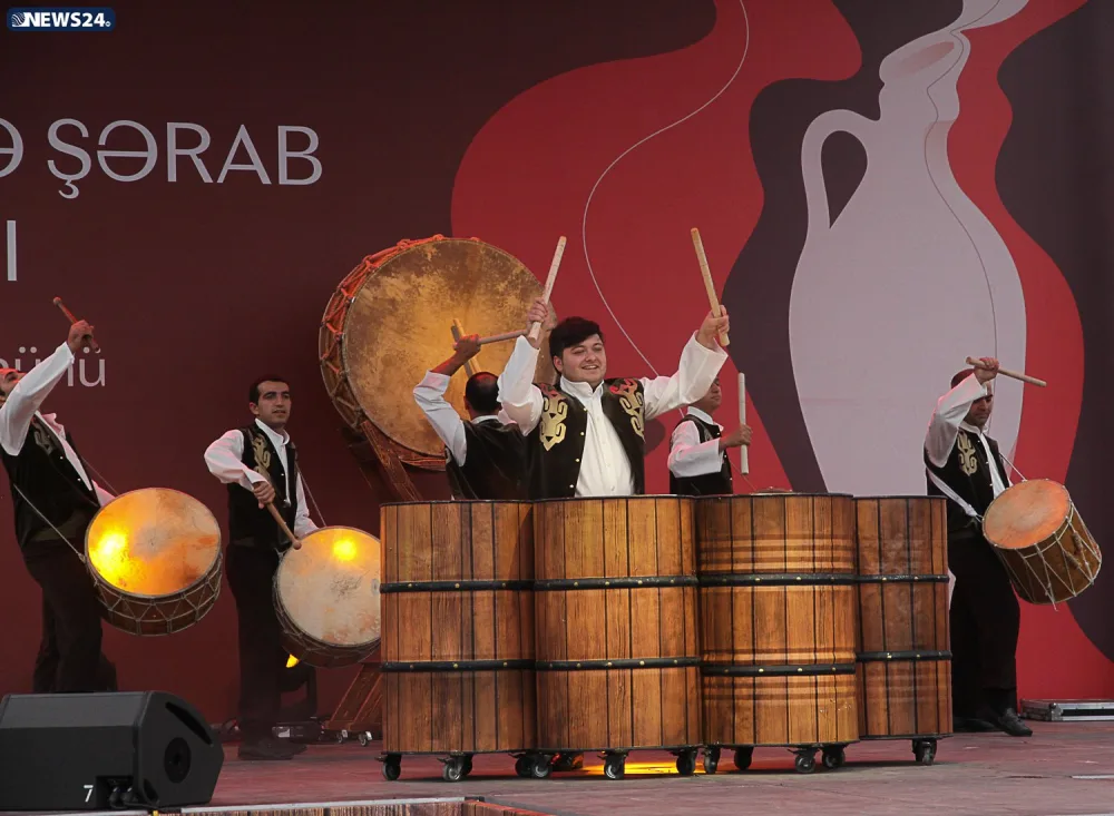 Dünyada görünməmiş şərab festivalı - AZƏRBAYCANDA -VİDEO-FOTOSESSİYA