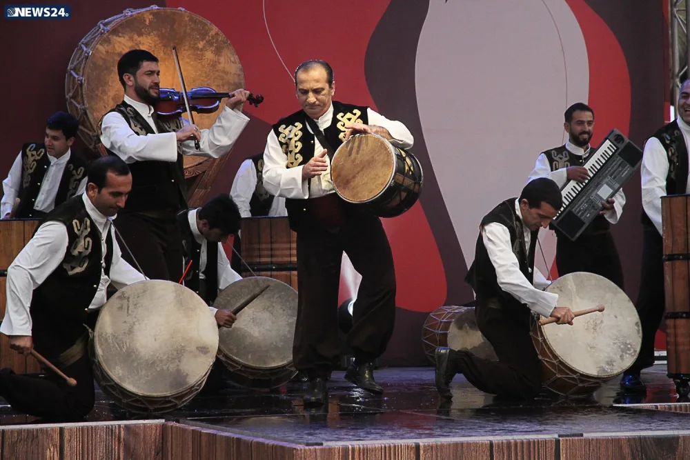 Dünyada görünməmiş şərab festivalı - AZƏRBAYCANDA -VİDEO-FOTOSESSİYA