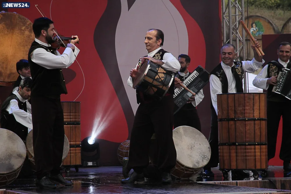 Dünyada görünməmiş şərab festivalı - AZƏRBAYCANDA -VİDEO-FOTOSESSİYA