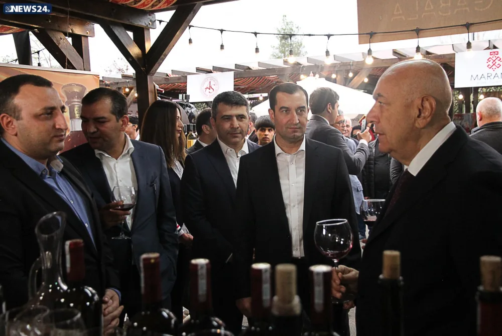 Dünyada görünməmiş şərab festivalı - AZƏRBAYCANDA -VİDEO-FOTOSESSİYA