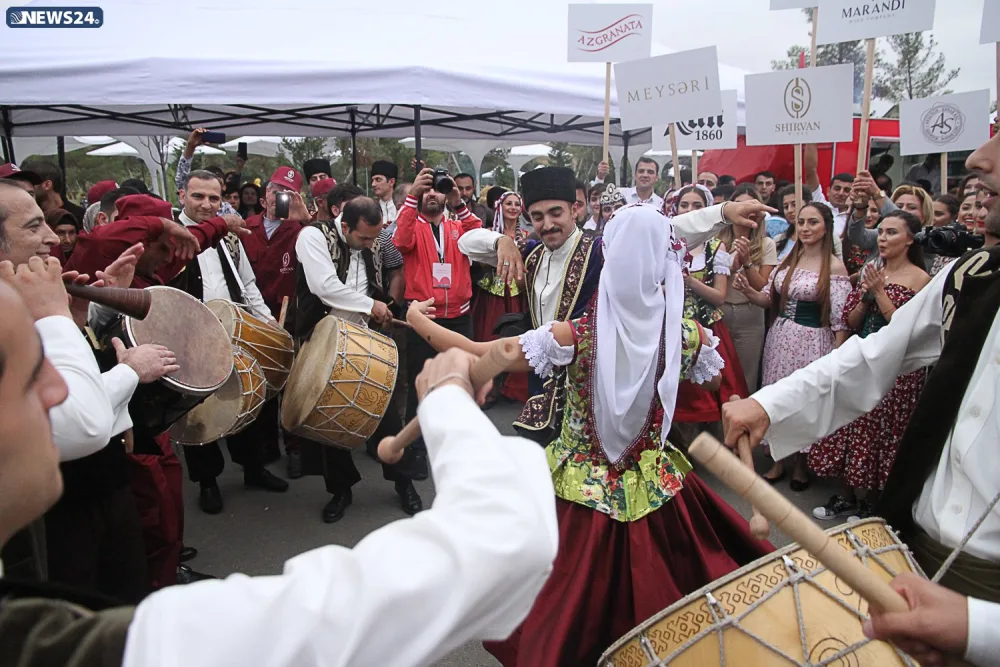 Dünyada görünməmiş şərab festivalı - AZƏRBAYCANDA -VİDEO-FOTOSESSİYA