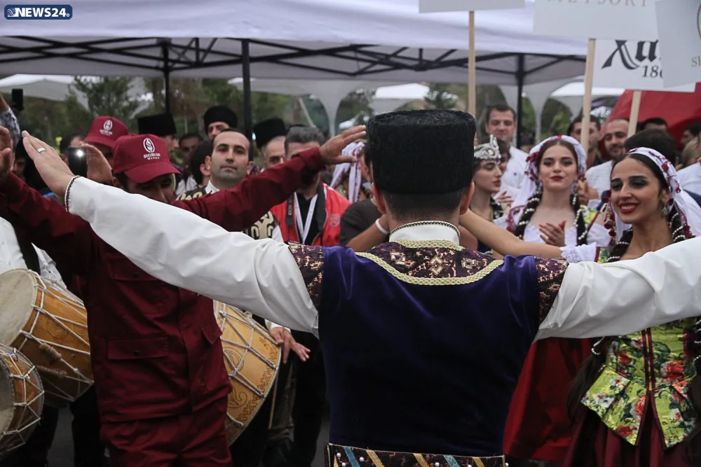 Dünyada görünməmiş şərab festivalı - AZƏRBAYCANDA -VİDEO-FOTOSESSİYA