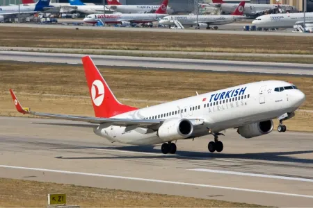 Türk Hava Yollarının təyyarəsi - 147 sərnişinlə zolaqdan çıxdı