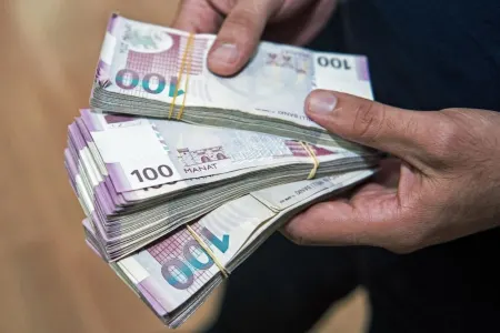 Azərbaycanda 1 milyon 350 min insanın əməkhaqqı artırıldı