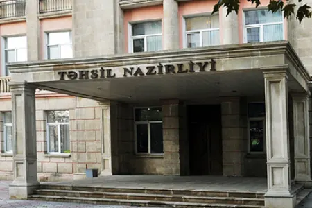 Universitet filialının direktoru işdən çıxarıldı