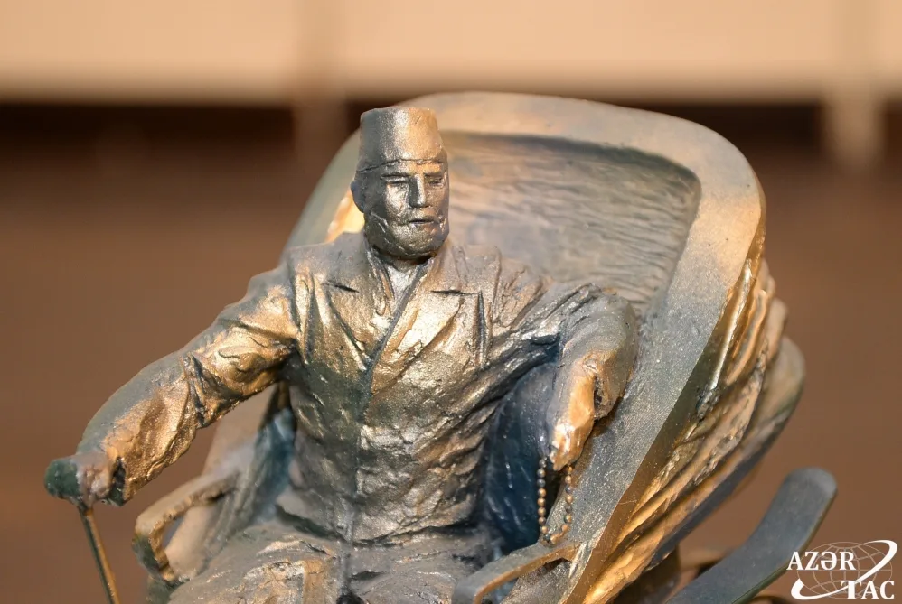 Hacı Zeynalabdin Tağıyevin heykəlinin hazırlanması ilə bağlı müsabiqə - BAŞA ÇATIB - FOTOLAR