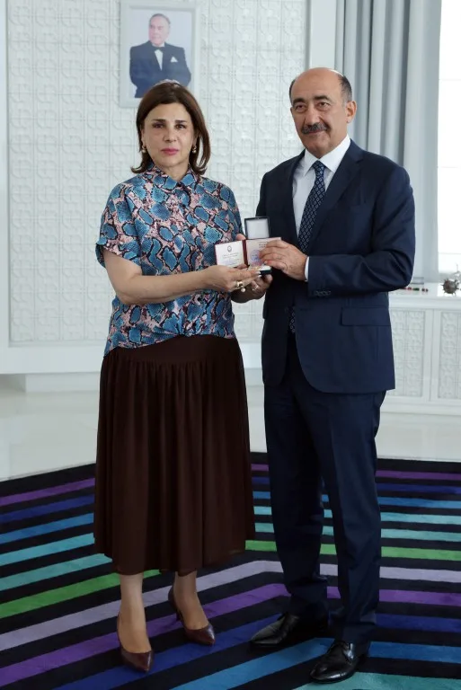 Mədəniyyət xadimlərinə dövlət təltifləri - TƏQDİM OLUNDU - FOTO