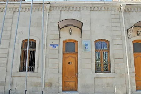 Yuğ Teatrına yubiley öncəsi şad xəbər - -yeni bina veriləcək