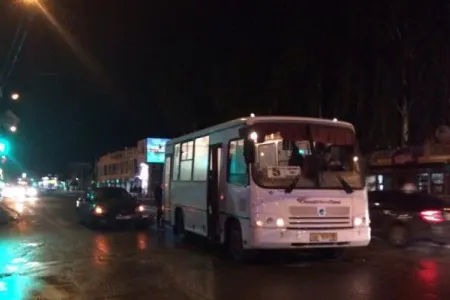 Yasamalda avtobus piyadanı vurdu - Qadın travma keçirib