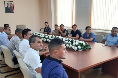 Zərdab rayonunda quşçuluqla məşğul olan fermerlərə - təlim keçirilib