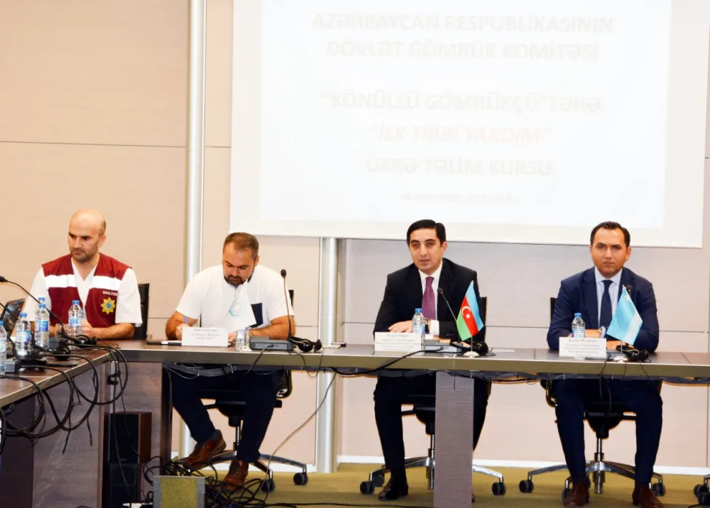 "Könüllü gömrükçü"lərə "İlk tibbi yardım" üzrə - TƏLİM KEÇİRİLDİ - FOTO