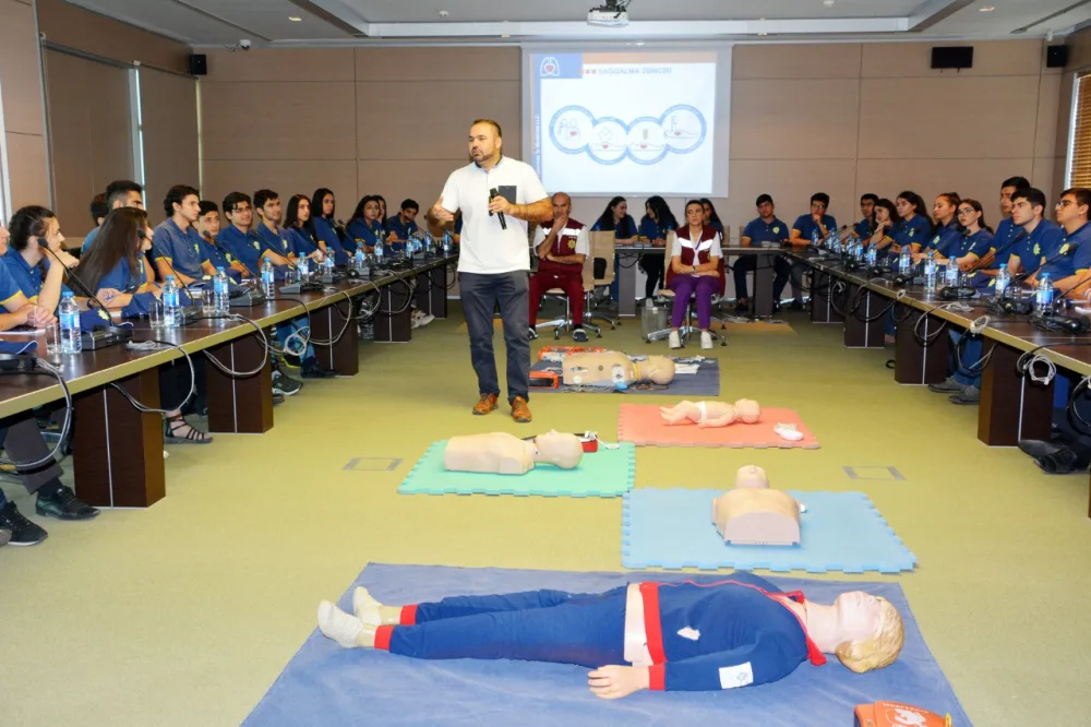 "Könüllü gömrükçü"lərə "İlk tibbi yardım" üzrə - TƏLİM KEÇİRİLDİ - FOTO
