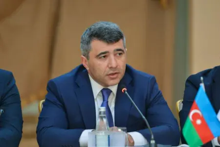 İnam Kərimov iki rəhbər şəxsi - İŞDƏN QOVDU