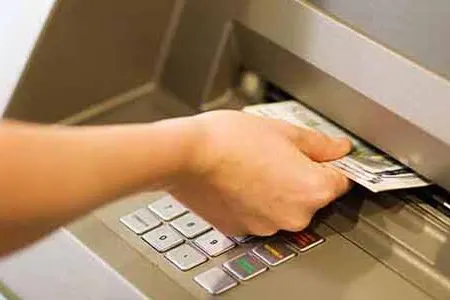 Bank hesablarından pul oğurlayan keçmiş məhkum - tutuldu