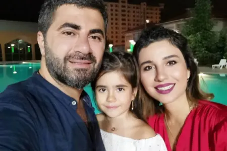 "Fərqli qadınsan, səni sevirəm" - Zaurdan Günaya eşq elanı