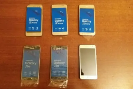 Gömrükdən gizli telefon keçirmək istəyən şəxs - SAXLANILDI - FOTO
