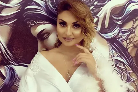 Şəbnəm - BAŞINI BAĞLADI - FOTO