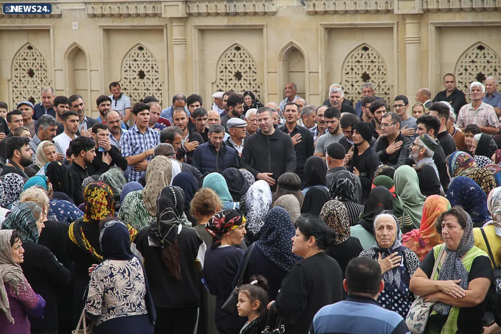 Təzə Pir məscidində qanvermə aksiyası - FOTOLAR - VİDEO - YENİLƏNİB