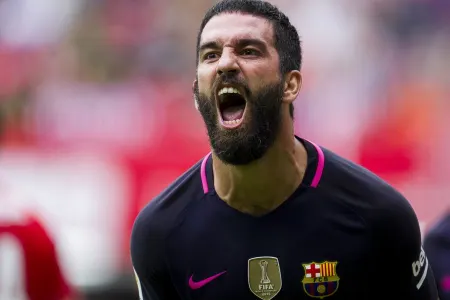 Arda Turana həbs cəzası - 2 il 8 ay